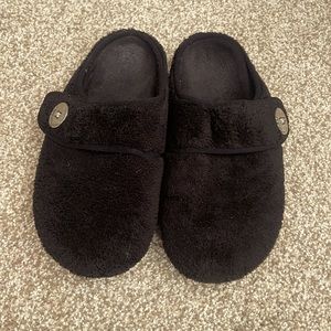 Vionic slippers